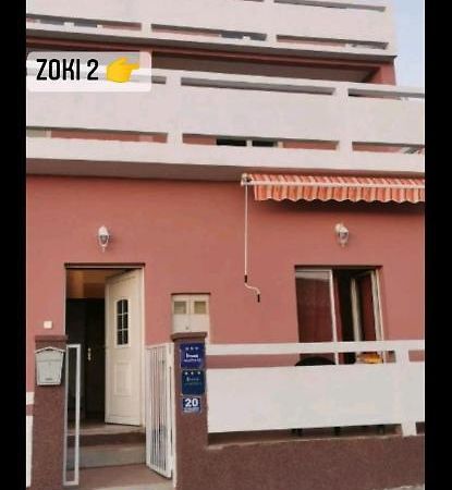Apartment Zoki 1 セニ エクステリア 写真