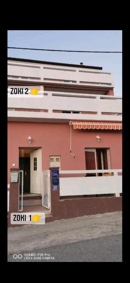 Apartment Zoki 1 セニ エクステリア 写真